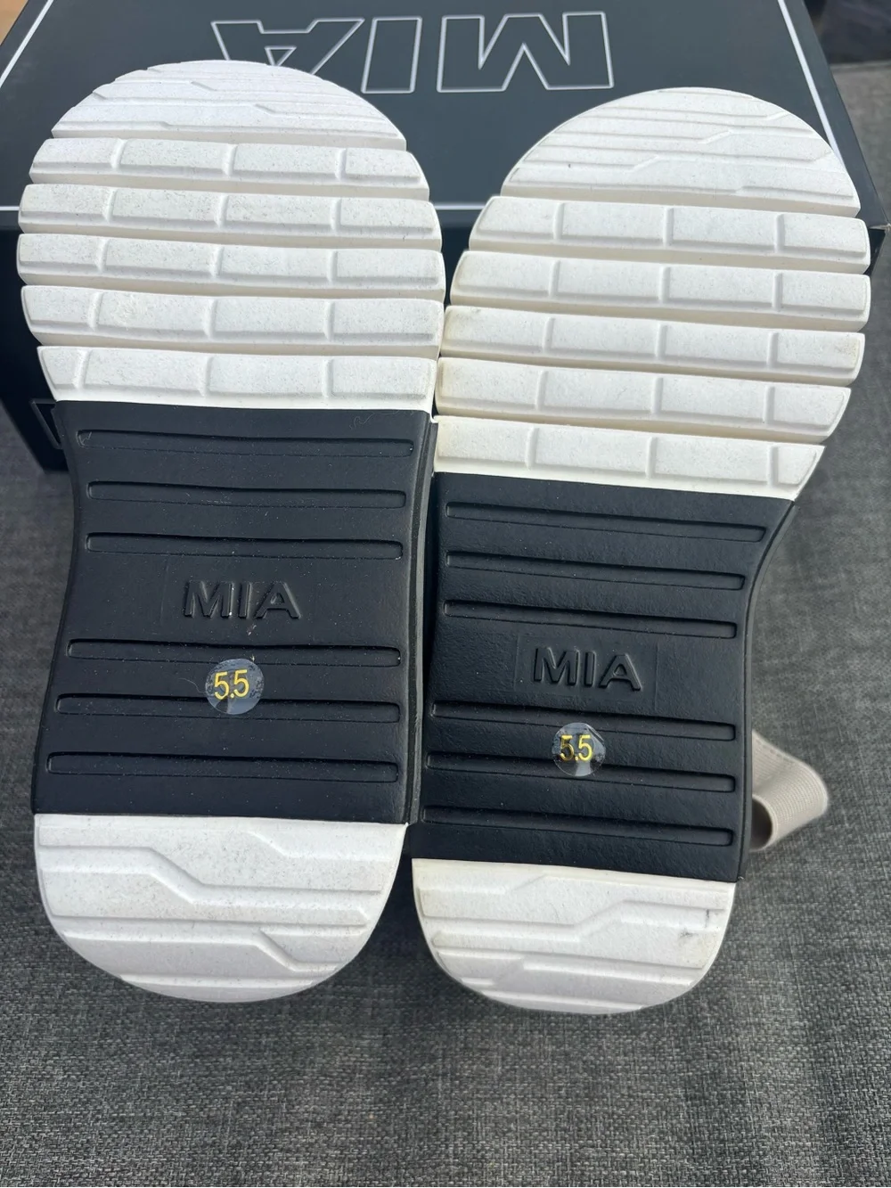 New Mia Amelia Platform Sandals